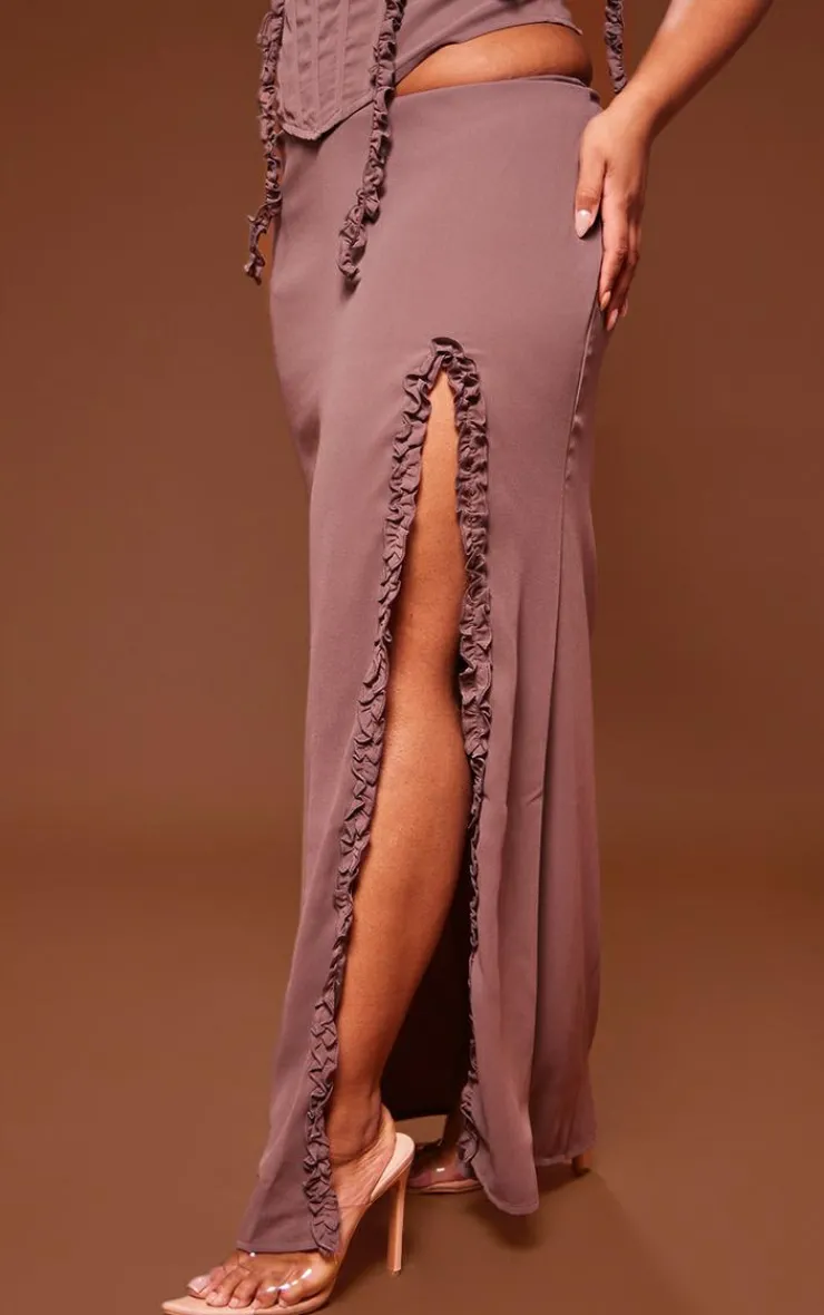 Discount PrettyLittleThing Plus Chiffon Split Hem Maxi Skirt Light Brown