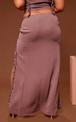Discount PrettyLittleThing Plus Chiffon Split Hem Maxi Skirt Light Brown