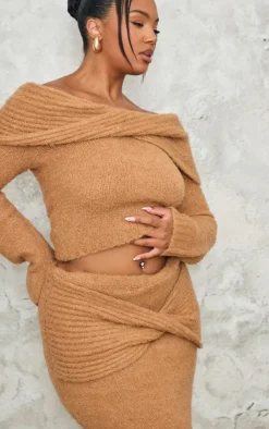 Discount PrettyLittleThing Plus Soft Bobble Knit Bardot Foldover Top Mocha