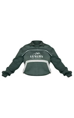 PrettyLittleThing Graphic Sweatsuits*Plus Luxury Ski Resort Graphic Sweatshirt