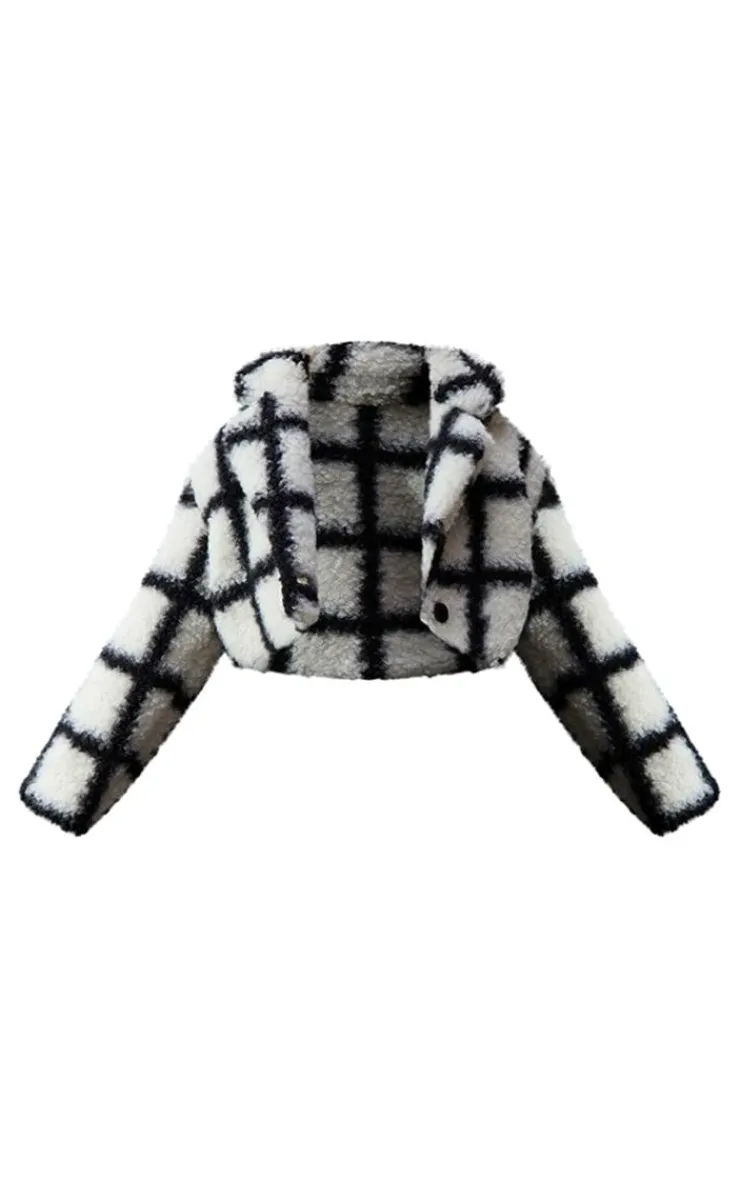 PrettyLittleThing Winter Coats & Jackets*Plus Check Borg Cropped Coat