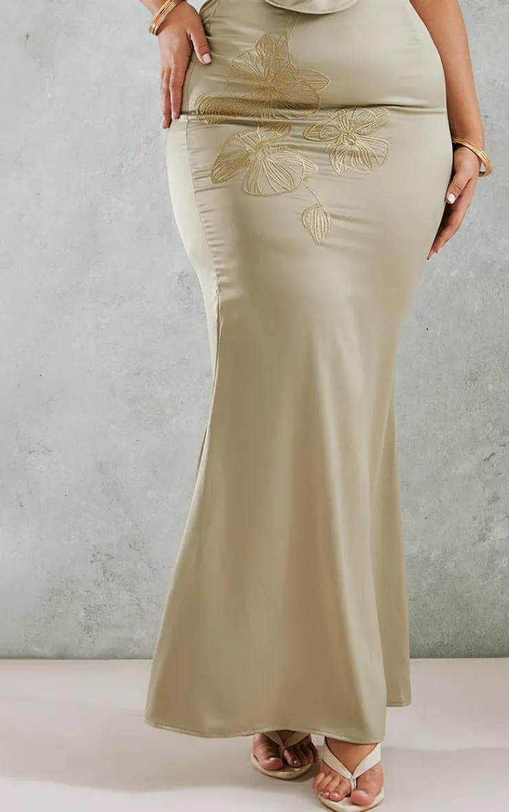 Outlet PrettyLittleThing Plus Embroidered Floral Satin Maxi Skirt Olive