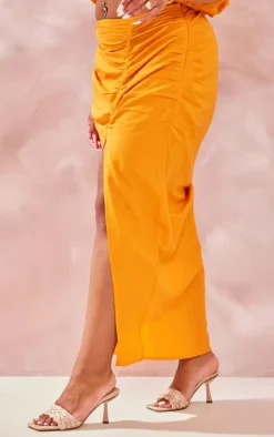 Sale PrettyLittleThing Plus Linen Look Ruched Side Split Midi Skirt Orange