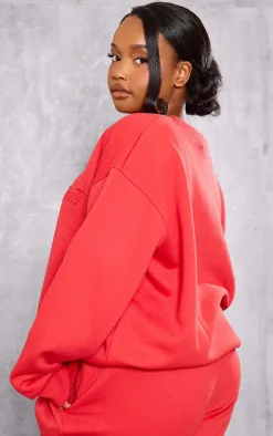 Hot PrettyLittleThing Plus Embossed Graphic Oversized Sweatshirt Red