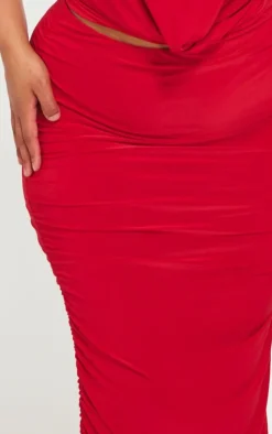 Online PrettyLittleThing Plus Ruched Midaxi Skirt Red