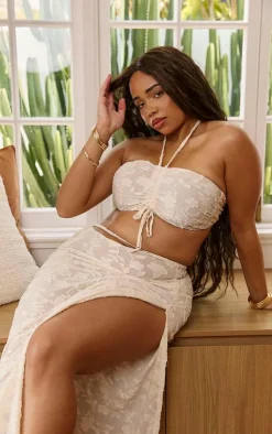 Outlet PrettyLittleThing Plus Ruched Front Crop Top White