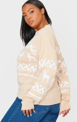 PrettyLittleThing Oversized Sweaters*Plus Oversized Fairisle Panel Christmas Sweater