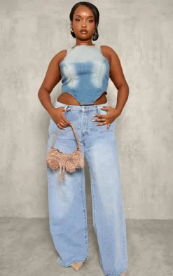PrettyLittleThing Sleeveless Tops*Plus Dipped Front Denim Crop Top