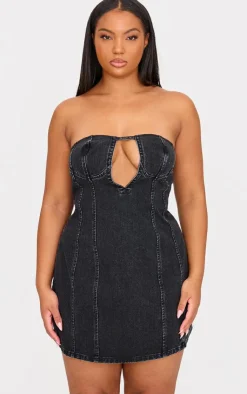 Plus Plunge Detail Strapless Denim Mini Dress-PrettyLittleThing