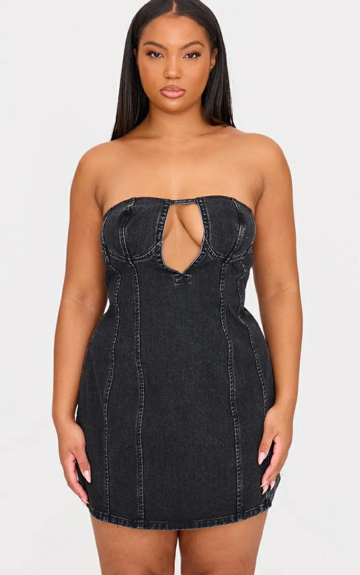 Plus Plunge Detail Strapless Denim Mini Dress-PrettyLittleThing