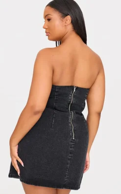 Plus Plunge Detail Strapless Denim Mini Dress-PrettyLittleThing
