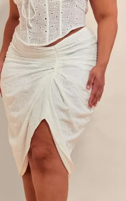 New PrettyLittleThing Plus Broiderie Split Led Midi Skirt White