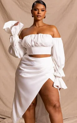 PrettyLittleThing Plus Constructed Satin Ruched Balloon Sleeve Crop Top White