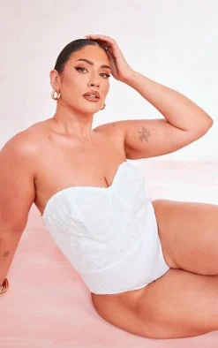 PrettyLittleThing Plus Eyelash Detail Bandeau Bodysuit White