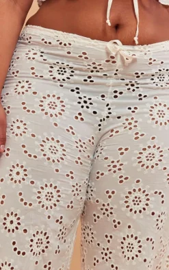 Outlet PrettyLittleThing Plus Flower Detail Wide Leg Pants White