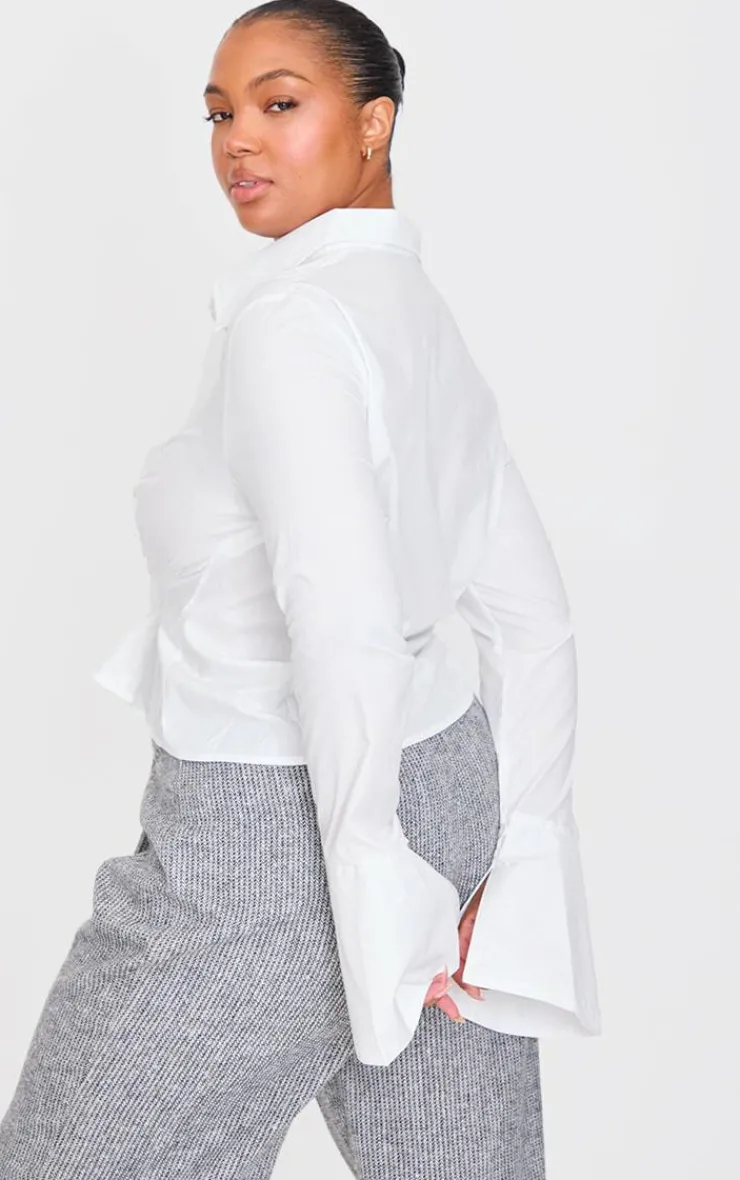 PrettyLittleThing Shirts*Plus Hook And Eye Flare Sleeve Shirt