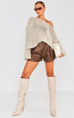 PrettyLittleThing Christmas Shop*Premium Washed Faux Leather Pleat Detail Shorts