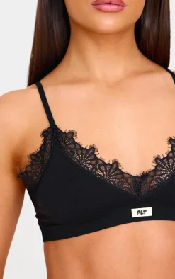 PrettyLittleThing Stocking Stuffers*Badge Lace Trim Bra