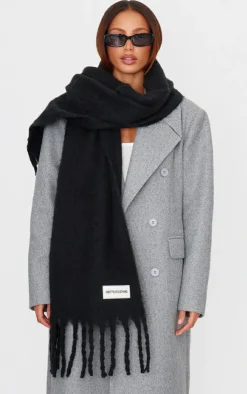 PrettyLittleThing Scarves & Gloves*Logo Blanket Tassel Scarf