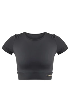 PrettyLittleThing Workout Tops*Sport Metal Badge Sculpt Short Sleeve Crop Top