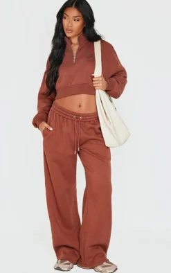 Online PrettyLittleThing Chocolate Tonal Embroidered Cropped Half Zip Sweatshirt Chocolate.