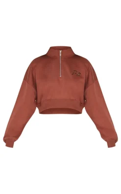 Online PrettyLittleThing Chocolate Tonal Embroidered Cropped Half Zip Sweatshirt Chocolate.
