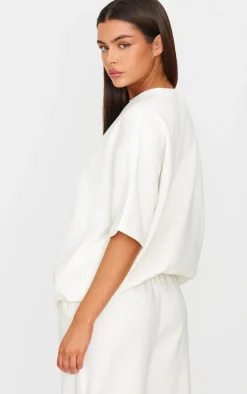 Best PrettyLittleThing Badge Detail Oversized Short Sleeve Sweatshirt Cream