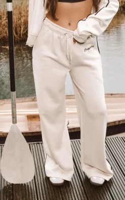 Sale PrettyLittleThing Contrast Piping Detail Straight Leg Sweatpants Cream