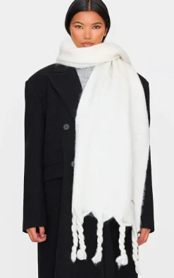 PrettyLittleThing Scarves & Gloves*Tab Fuzzy Blanket Scarf