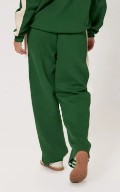 PrettyLittleThing Embroidered Contrast Straight Leg Sweatpants Forest Green