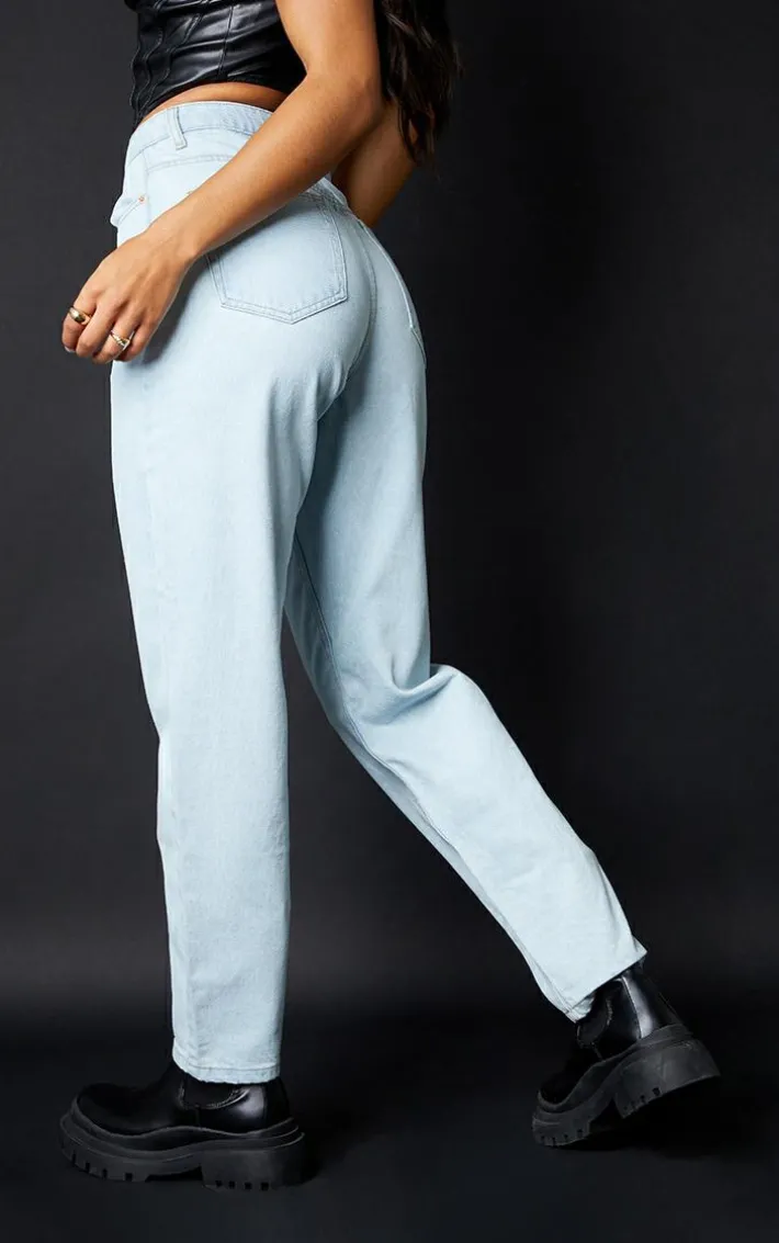 PRETTYLITTLETHING L30 Light Wash Mom Jeans