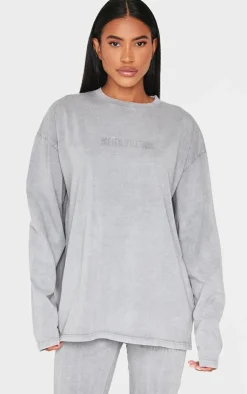 New PrettyLittleThing Embossed Logo Washed Long Sleeve T-shirt Light Grey