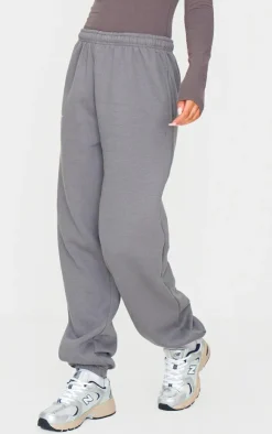 Online PrettyLittleThing Logo Est 2012 Cuffed Sweatpants Charcoal Grey