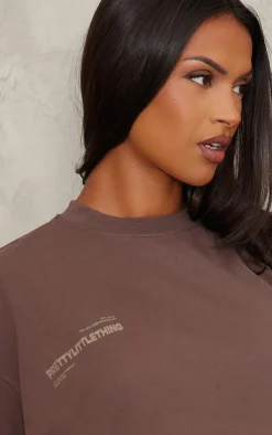 Sale PrettyLittleThing Maternity Logo Oversized T-Shirt Chocolate