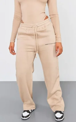 Online PrettyLittleThing Logo Straight Leg Sweatpants Mocha