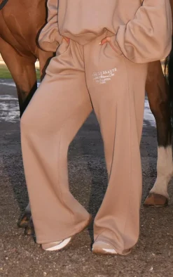 Discount PrettyLittleThing Logo Embroidered Wide Leg Sweatpants Mocha