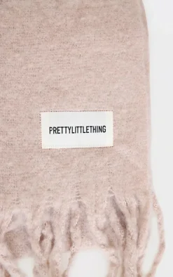 PrettyLittleThing Scarves & Gloves*Logo Blanket Tassel Scarf