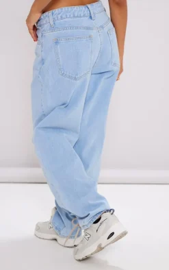 PRETTYLITTLETHING Petite Light Blue Wash Boyfriend Jeans