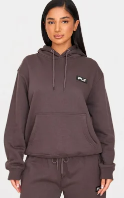 PrettyLittleThing Graphic Sweatsuits*Petite Badge Detail Oversized Hoodie