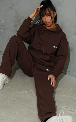 PrettyLittleThing Graphic Sweatsuits*Petite Badge Detail Straight Leg Sweatpant