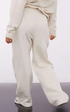 PrettyLittleThing Cream Sweatsuits*Petite Badge Detail Straight Leg Sweatpants