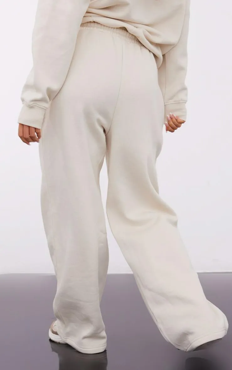 PrettyLittleThing Cream Sweatsuits*Petite Badge Detail Straight Leg Sweatpants