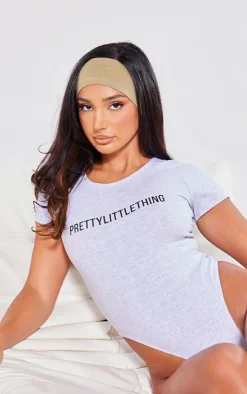 Hot PrettyLittleThing Petite Logo Short Sleeve Bodysuit Ash Grey