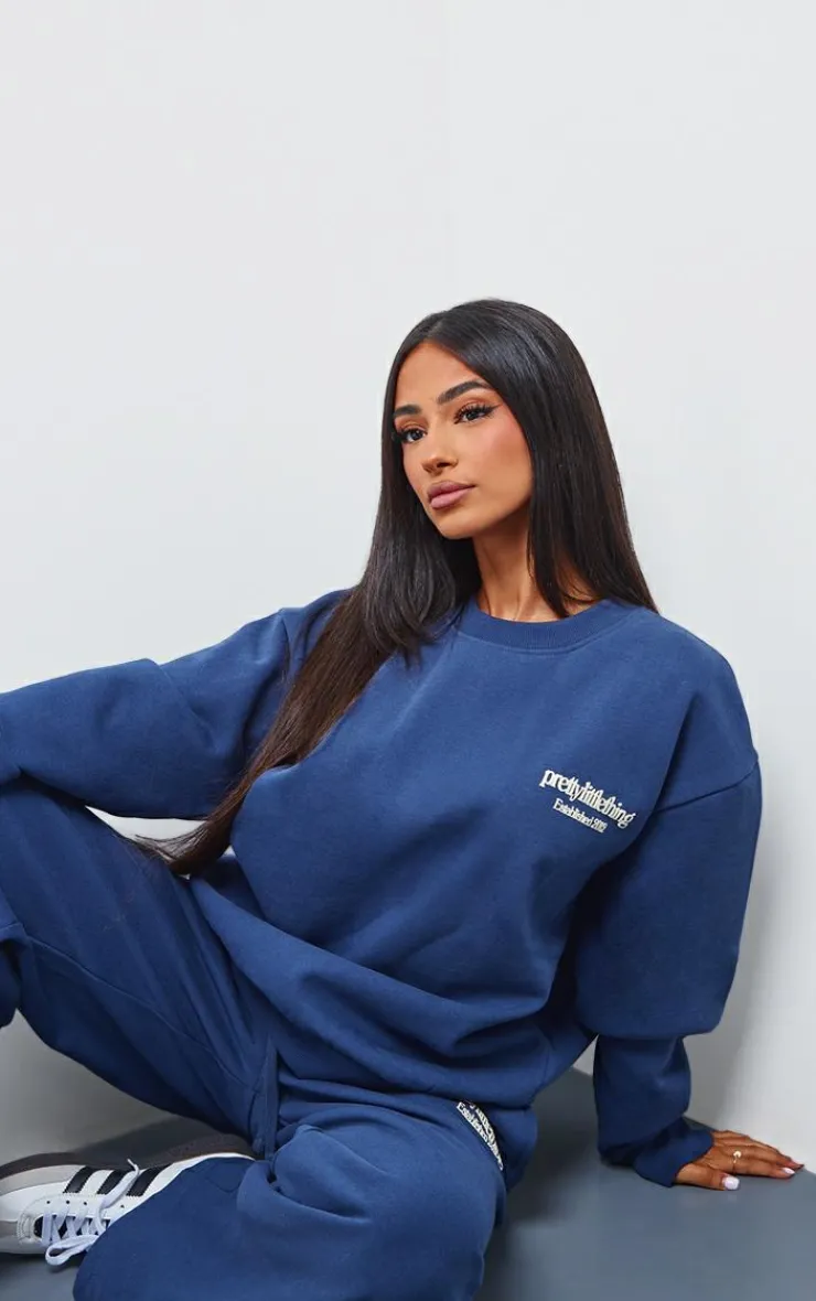 Best PrettyLittleThing Petite Premium Print Oversized Sweatshirt Navy