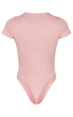 Outlet PrettyLittleThing Petite Logo Detail Short Sleeve Bodysuit Light Pink