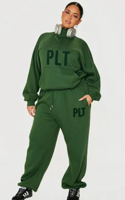 PrettyLittleThing Plus Borg Applique Cuffed Sweatpants Forest Green