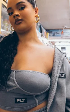 PrettyLittleThing Grey Sweatsuits*Plus Washed Badge Detail Zip Up Hoodie