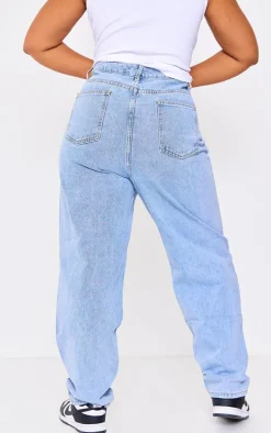 PRETTYLITTLETHING Plus Light Wash Ripped Mom Jeans