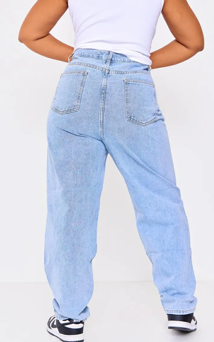 PRETTYLITTLETHING Plus Light Wash Ripped Mom Jeans