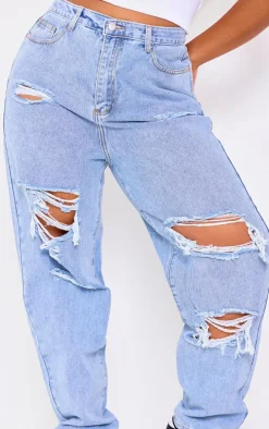 PRETTYLITTLETHING Plus Light Wash Ripped Mom Jeans
